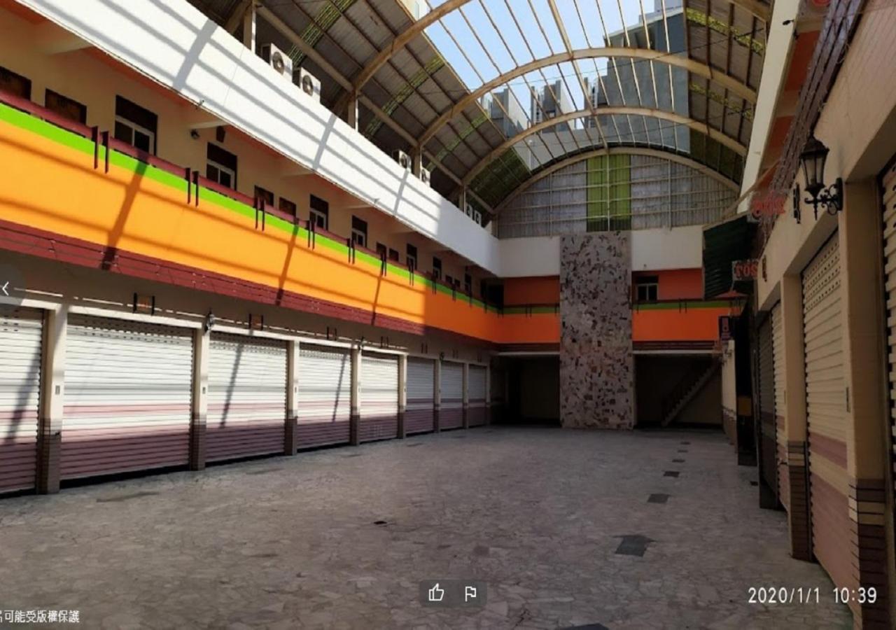 Hua Xiang Motel - Arena Каосюн Екстериор снимка