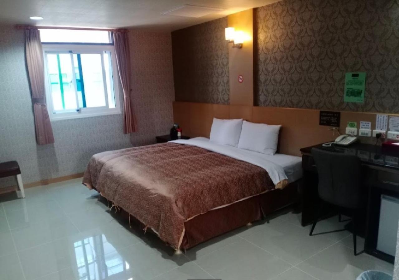 Hua Xiang Motel - Arena Каосюн Екстериор снимка
