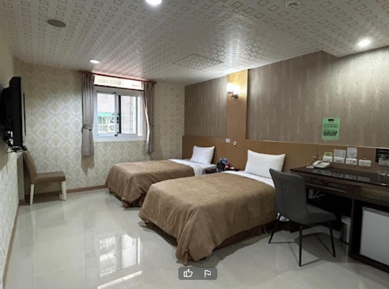 Hua Xiang Motel - Arena Каосюн Екстериор снимка